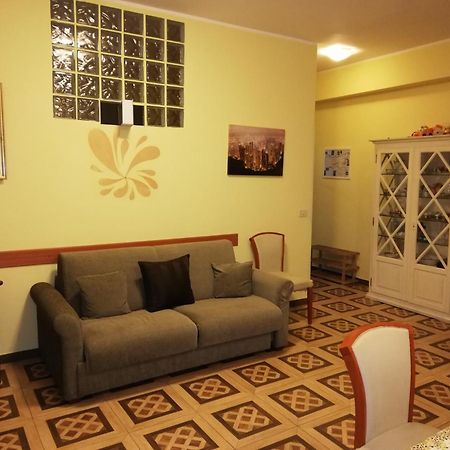 Casa Vacanze Rosy Джардини-Наксос Экстерьер фото